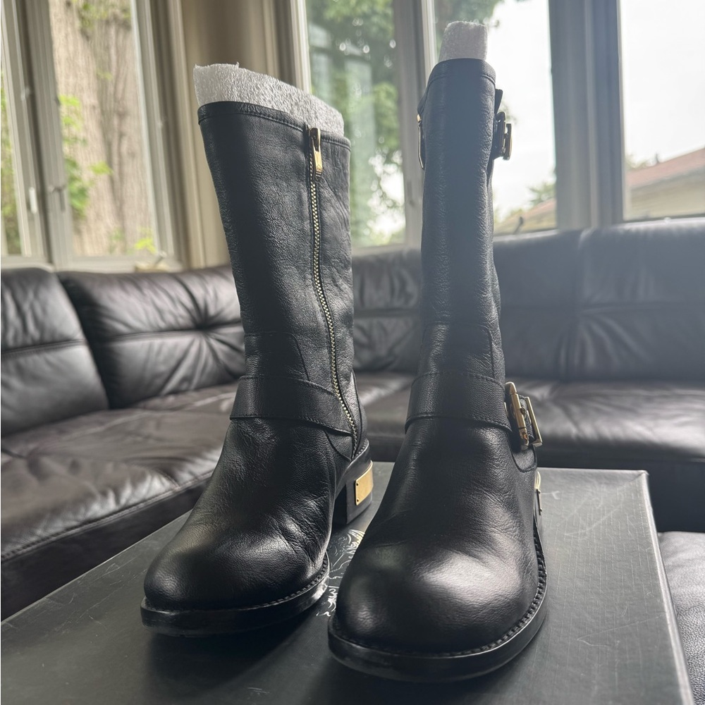 Vince Camuto Winchell Bootie - Picture 5 of 12